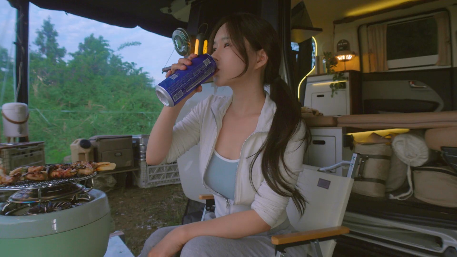 消费市场活力释放 经济增长主动力作用增强